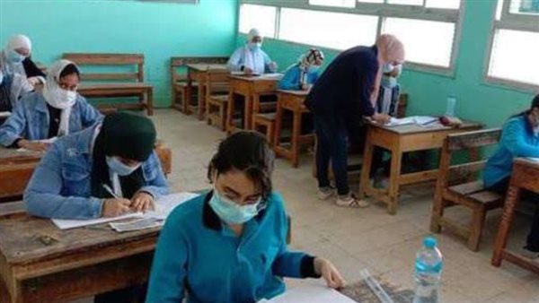 امتحانات الفصل الدراسي الثاني    